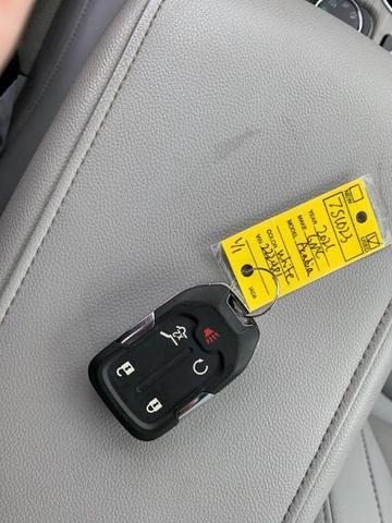 Photo of 2021 White Frost Tri-Coat GMC Acadia