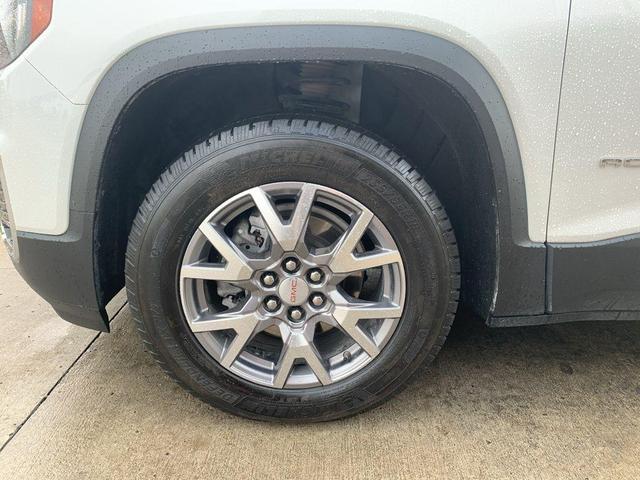 Photo of 2021 White Frost Tri-Coat GMC Acadia