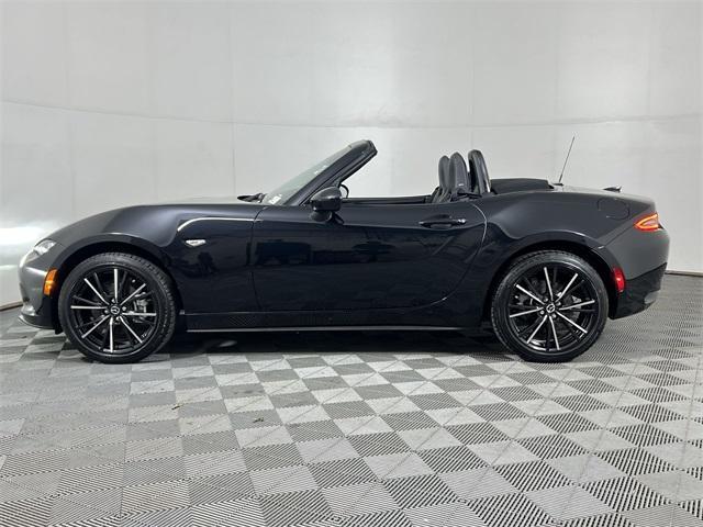Photo of 2024 Jet Black Mica Mazda MX-5 Miata