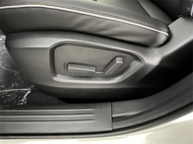 Photo of 2025 Rhodium White Metallic Mazda CX-5