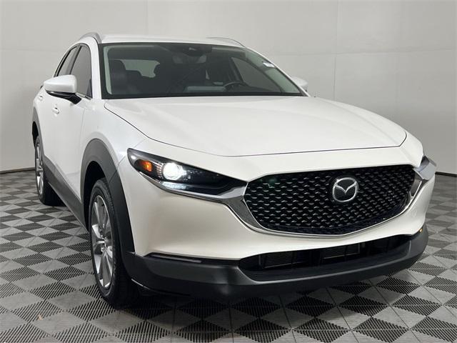Photo of 2022 Snowflake White Pearl Mazda CX-30