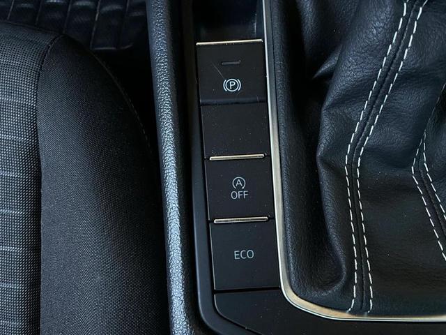Photo of 2024 Deep Black Pearl Volkswagen Jetta