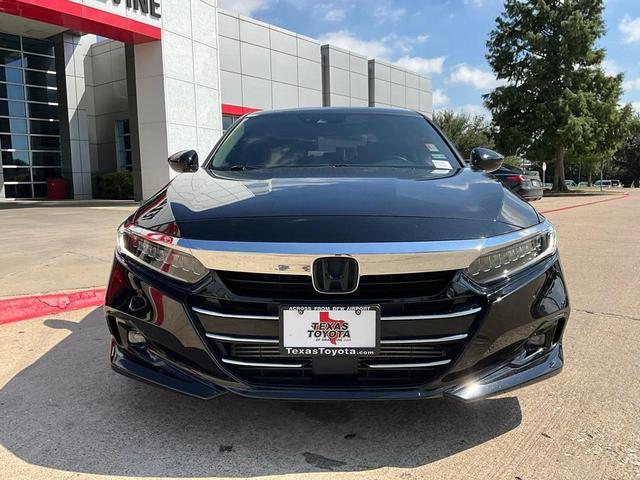 Photo of 2022 Crystal Black Pearl Honda Accord