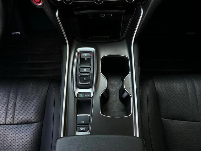 Photo of 2022 Crystal Black Pearl Honda Accord