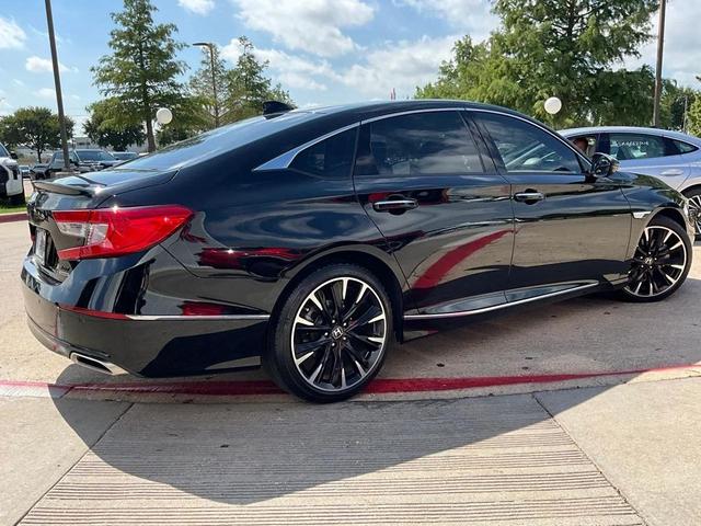 Photo of 2022 Crystal Black Pearl Honda Accord