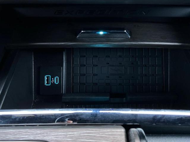 Photo of 2024 Dark Matter Gray Metallic Ford Expedition Max