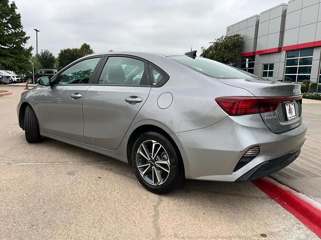 Photo of 2023 Steel Gray Kia Forte
