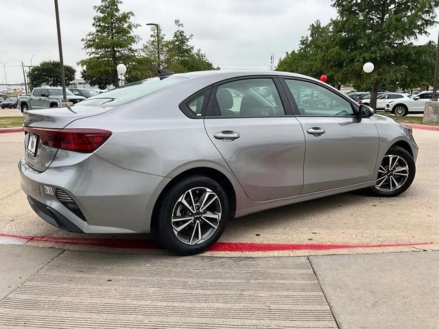Photo of 2023 Steel Gray Kia Forte