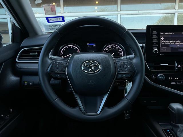 Photo of 2023 Ice Cap Toyota Camry