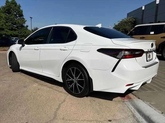 Photo of 2023 Ice Cap Toyota Camry