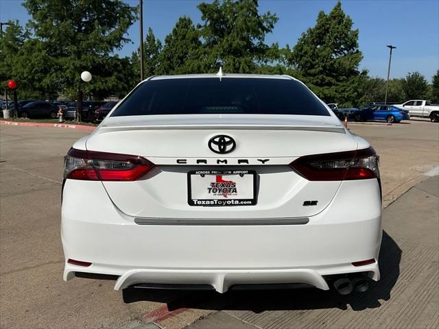 Photo of 2023 Ice Cap Toyota Camry