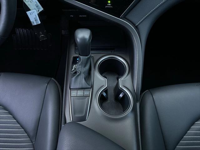 Photo of 2023 Ice Cap Toyota Camry