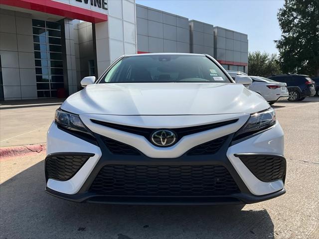 Photo of 2023 Ice Cap Toyota Camry