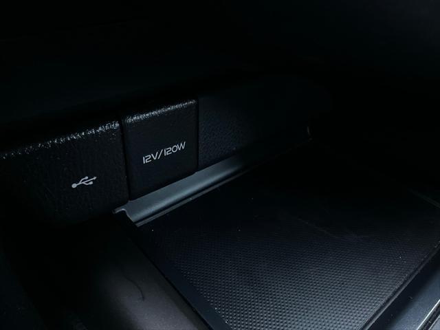 Photo of 2023 Ice Cap Toyota Camry