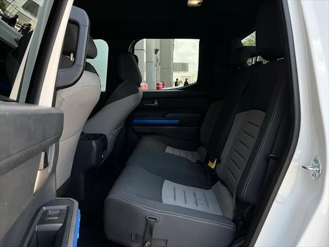 Photo of 2024 Ice Cap Toyota Tacoma