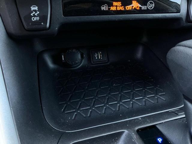 Photo of 2024 Magnetic Gray Metallic Toyota RAV4