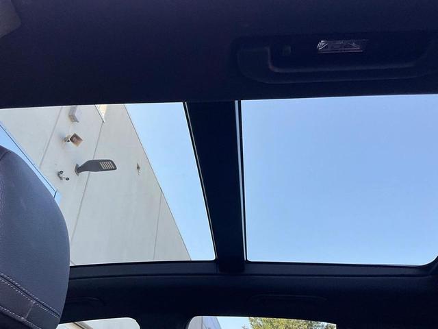Photo of 2022 Black Mercedes-Benz GLE 350