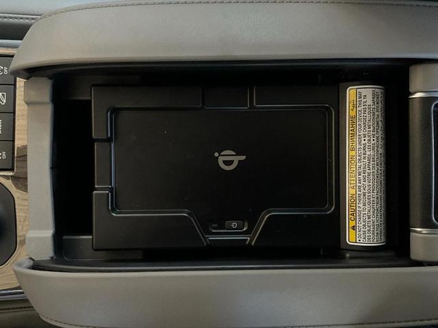 Photo of 2022 Gray Toyota Highlander
