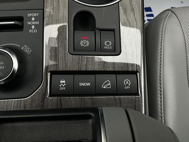 Photo of 2022 Gray Toyota Highlander