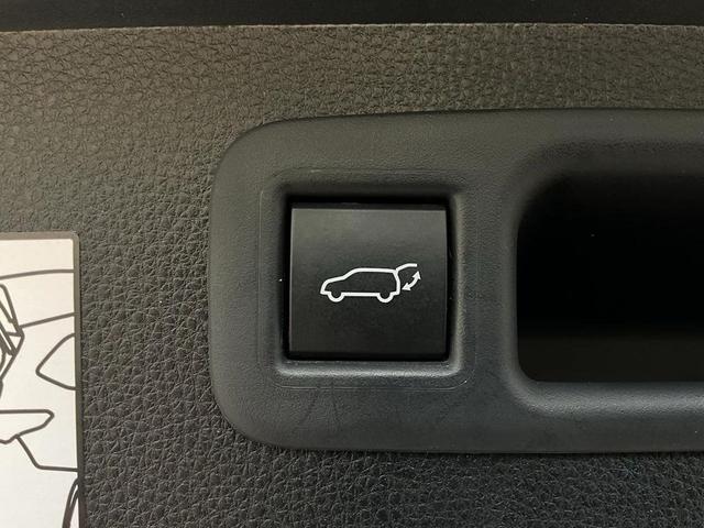 Photo of 2022 Gray Toyota Highlander