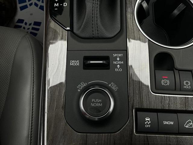 Photo of 2022 Gray Toyota Highlander
