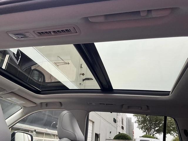Photo of 2022 Gray Toyota Highlander
