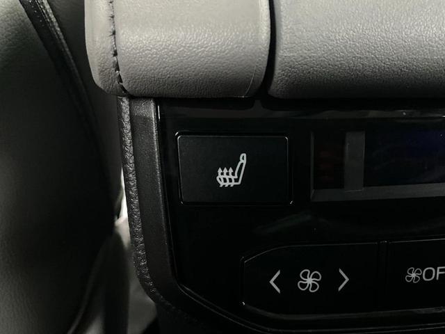 Photo of 2022 Gray Toyota Highlander
