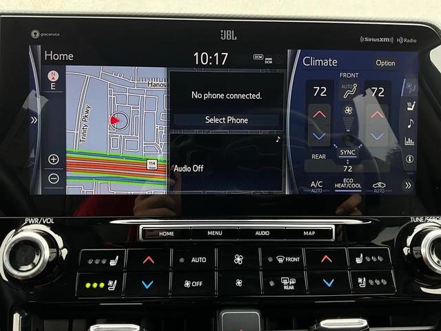 Photo of 2022 Gray Toyota Highlander