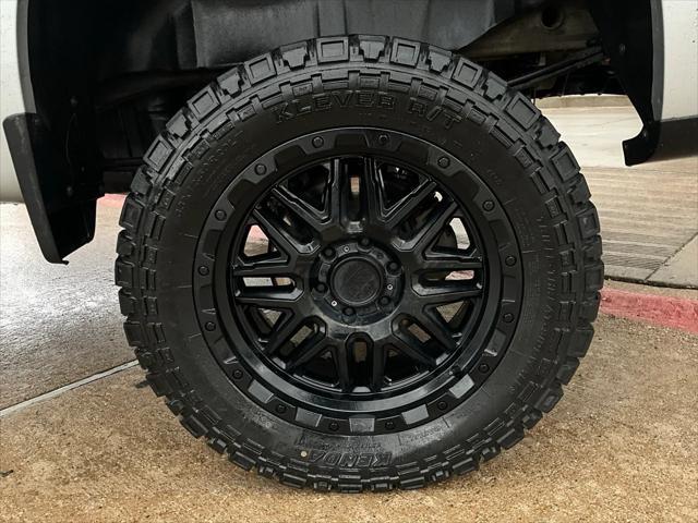 Photo of 2020 Silver Ice Metallic Chevrolet Silverado 1500