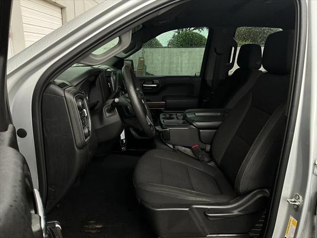 Photo of 2020 Silver Ice Metallic Chevrolet Silverado 1500