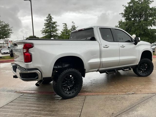 Photo of 2020 Silver Ice Metallic Chevrolet Silverado 1500