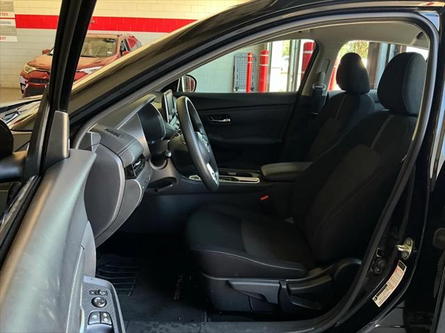 Photo of 2024 Super Black Nissan Sentra