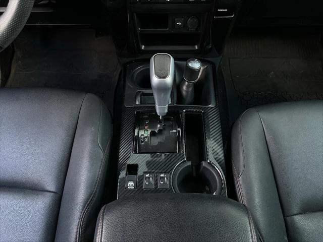 Photo of 2021 Super White Toyota 4Runner