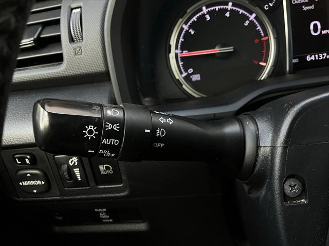 Photo of 2021 Super White Toyota 4Runner