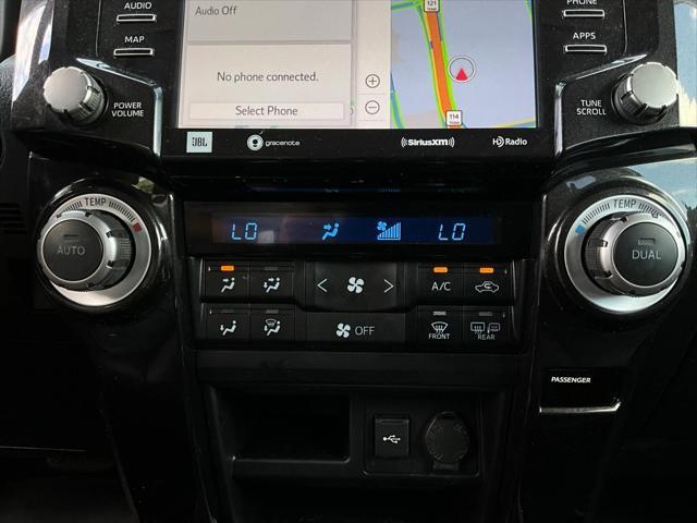 Photo of 2021 Super White Toyota 4Runner
