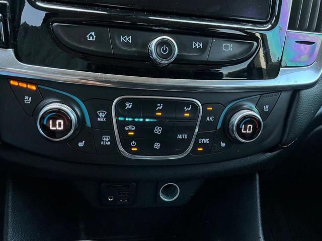 Photo of 2020 Summit White Chevrolet Traverse