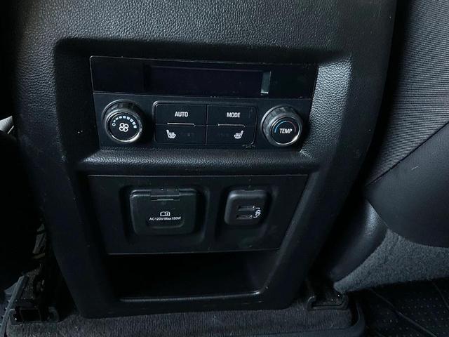 Photo of 2020 Summit White Chevrolet Traverse
