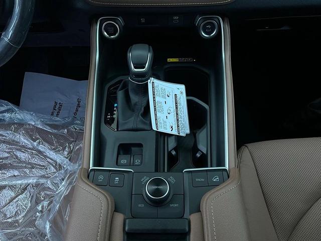 Photo of 2025 Wind Chill Pearl Toyota Grand Highlander