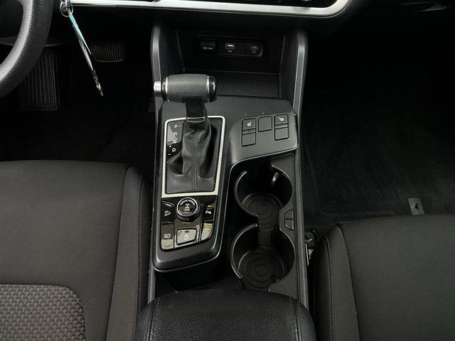 Photo of 2023 Snow White Pearl Kia Sportage