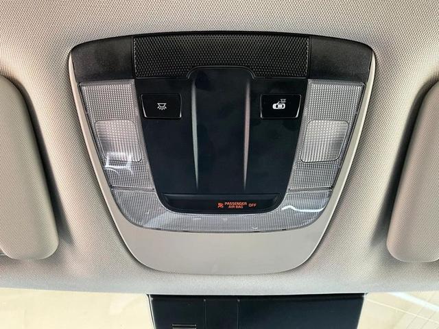 Photo of 2023 Snow White Pearl Kia Sportage