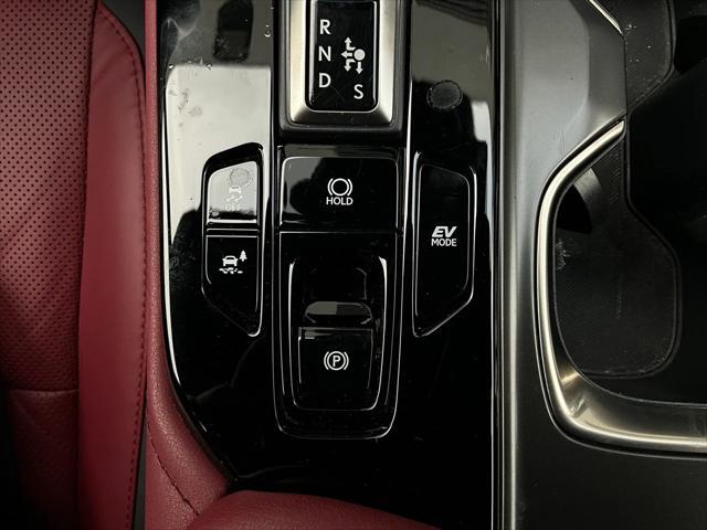 Photo of 2023 Eminent White Pearl Lexus NX 350h