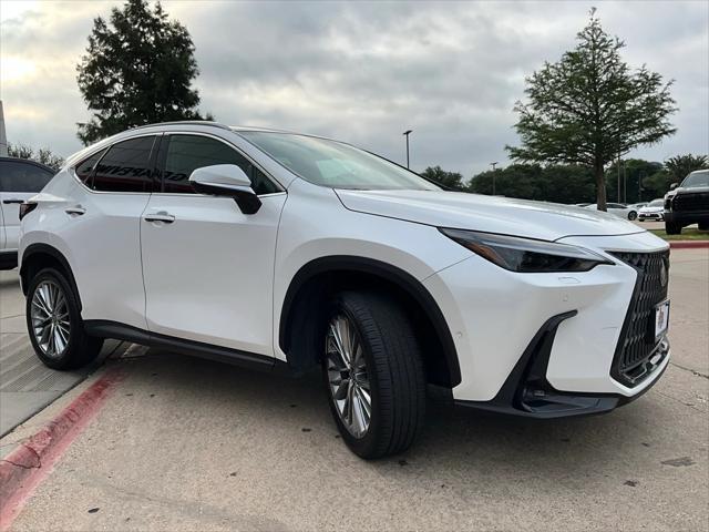 Photo of 2023 Eminent White Pearl Lexus NX 350h