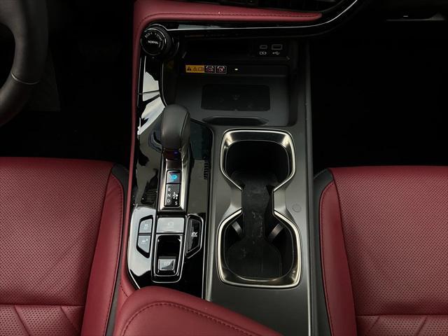 Photo of 2023 Eminent White Pearl Lexus NX 350h