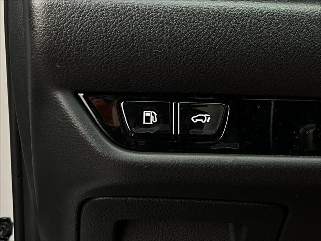Photo of 2023 Eminent White Pearl Lexus NX 350h