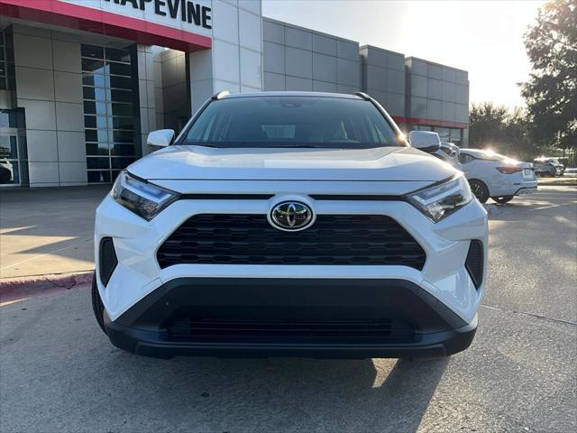 Photo of 2025 Ice Cap Toyota RAV4 Hybrid