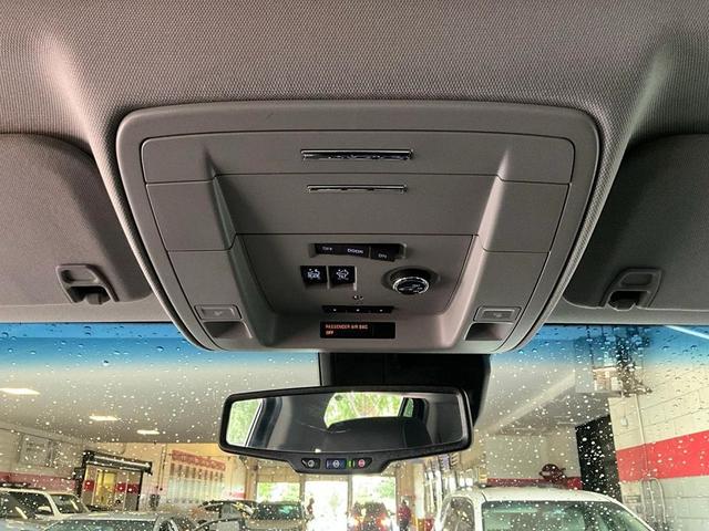 Photo of 2018 Summit White Chevrolet Tahoe