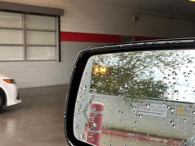 Photo of 2018 Summit White Chevrolet Tahoe