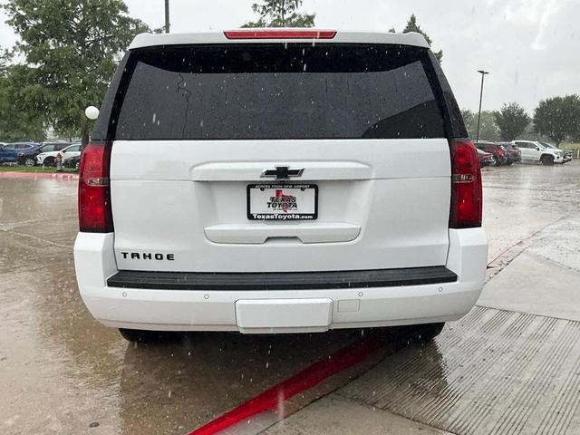 Photo of 2018 Summit White Chevrolet Tahoe