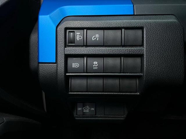 Photo of 2024 Ice Cap Toyota Tacoma