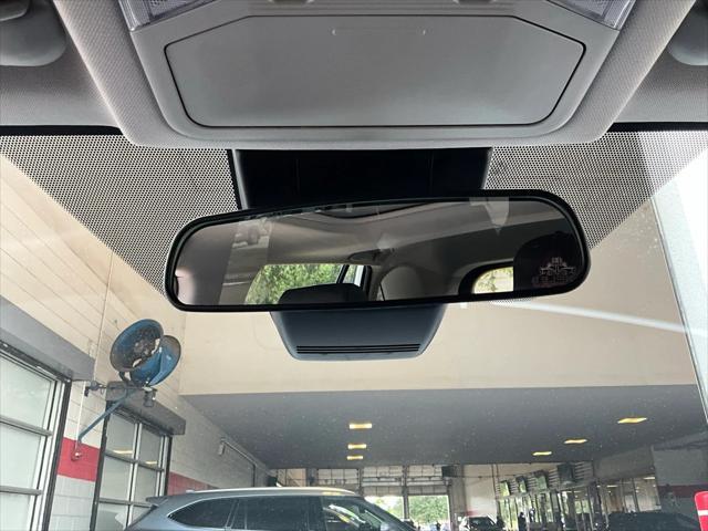 Photo of 2024 Ice Cap Toyota RAV4